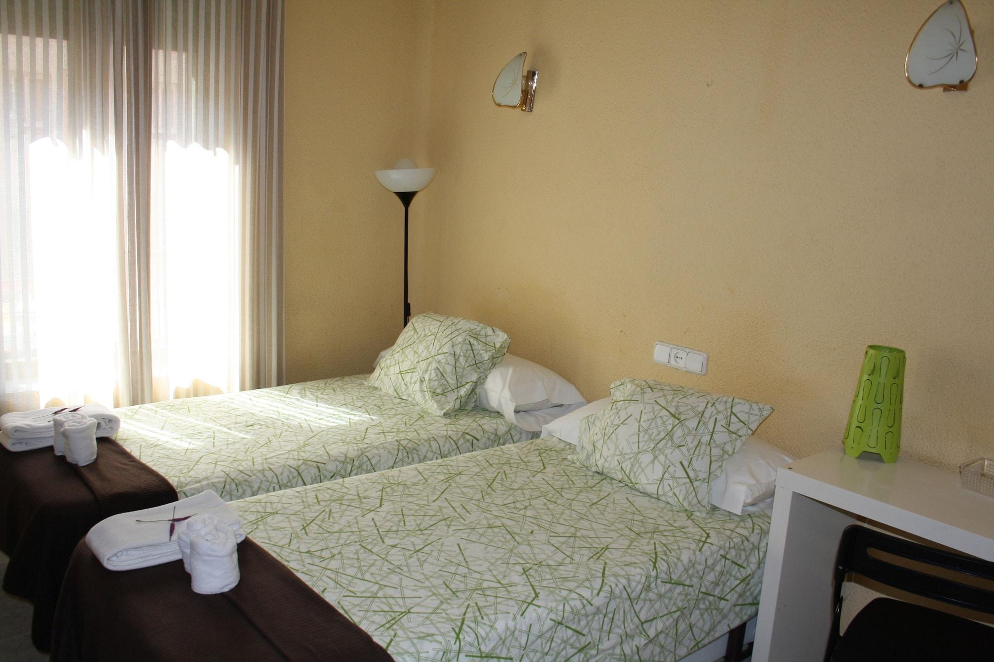 Hostal Rofer Madrid Exterior foto