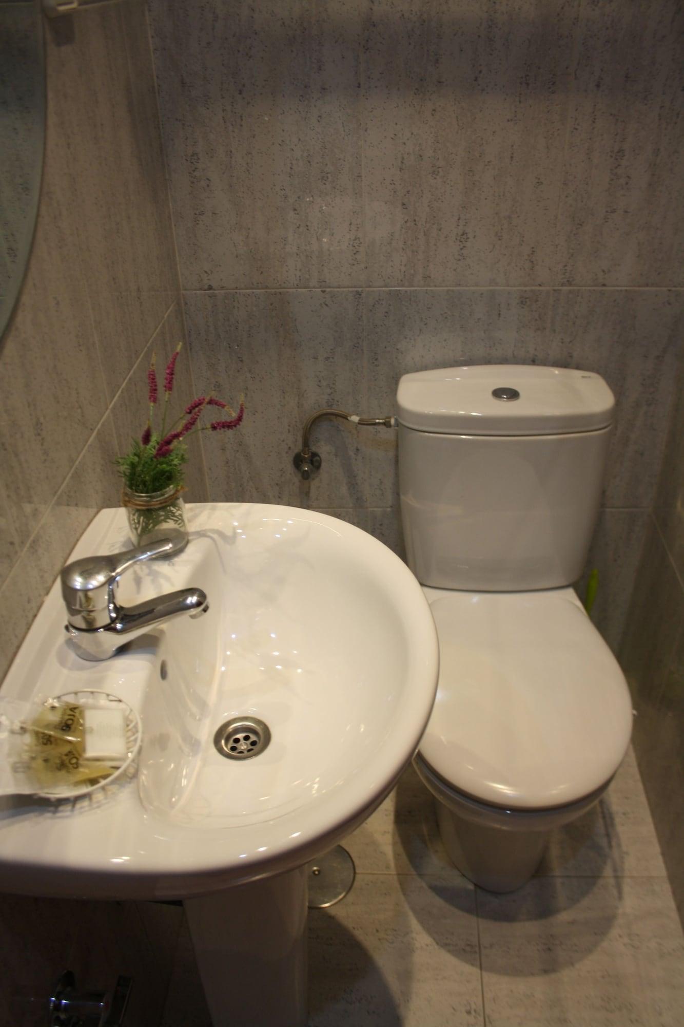 Hostal Rofer Madrid Exterior foto