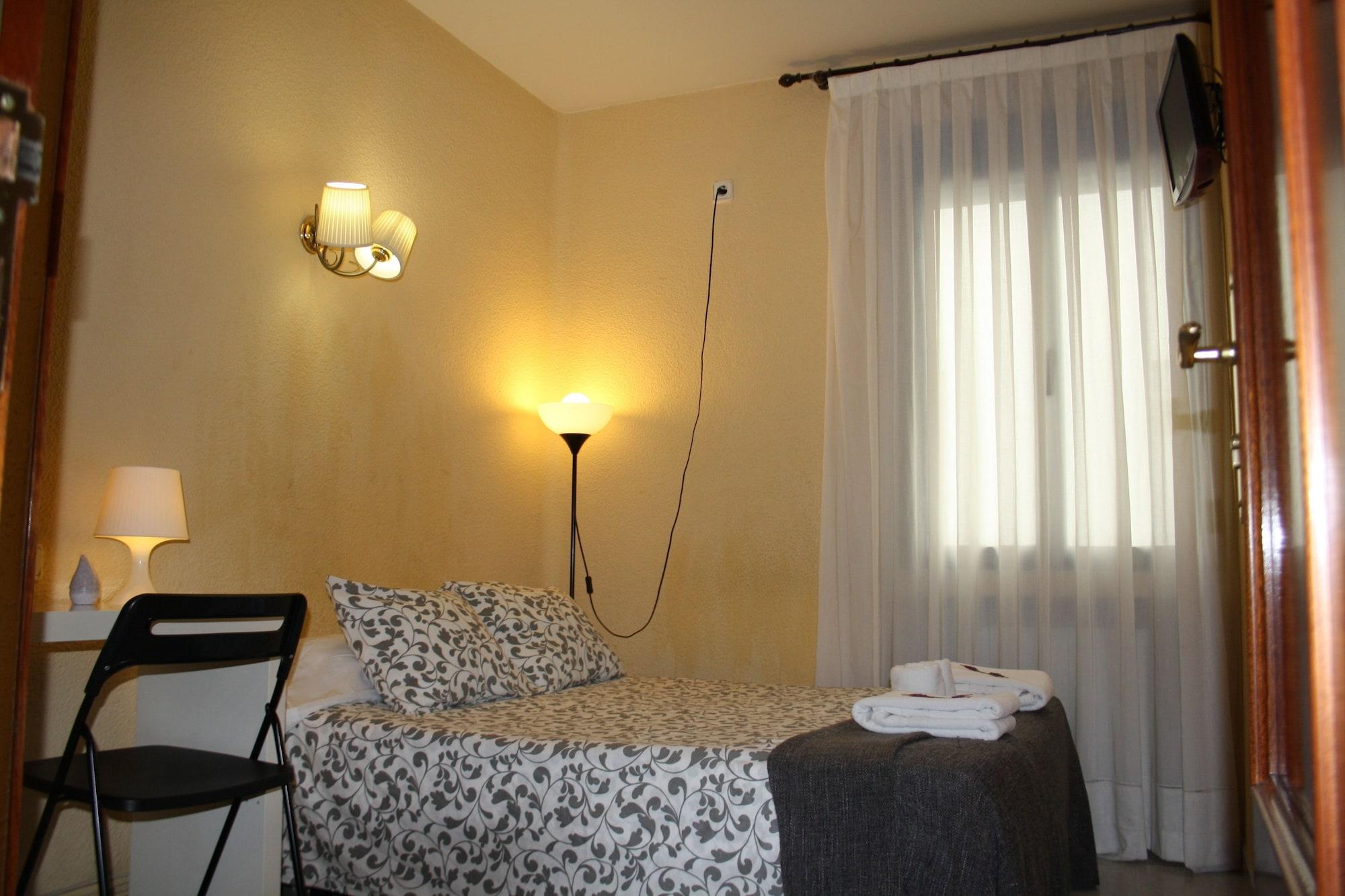 Hostal Rofer Madrid Exterior foto