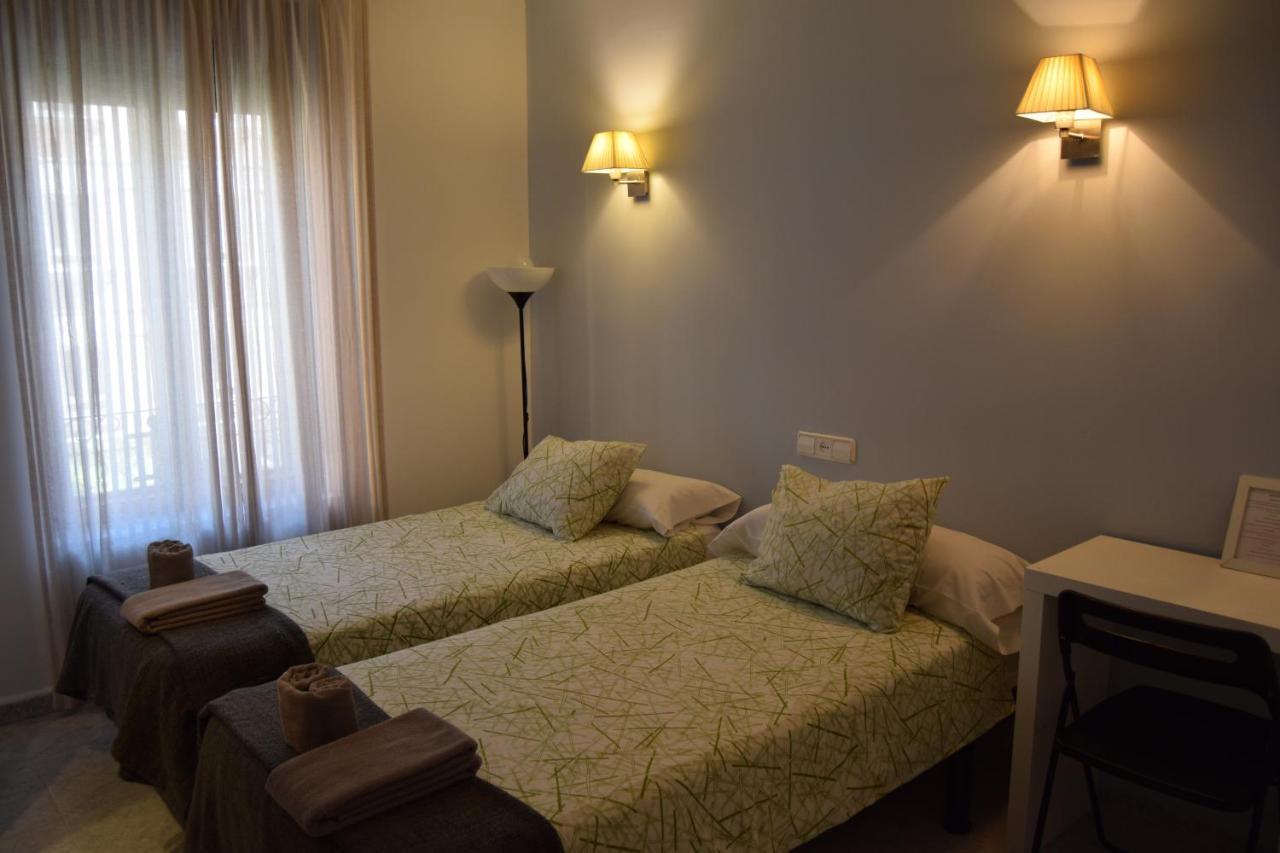 Hostal Rofer Madrid Exterior foto