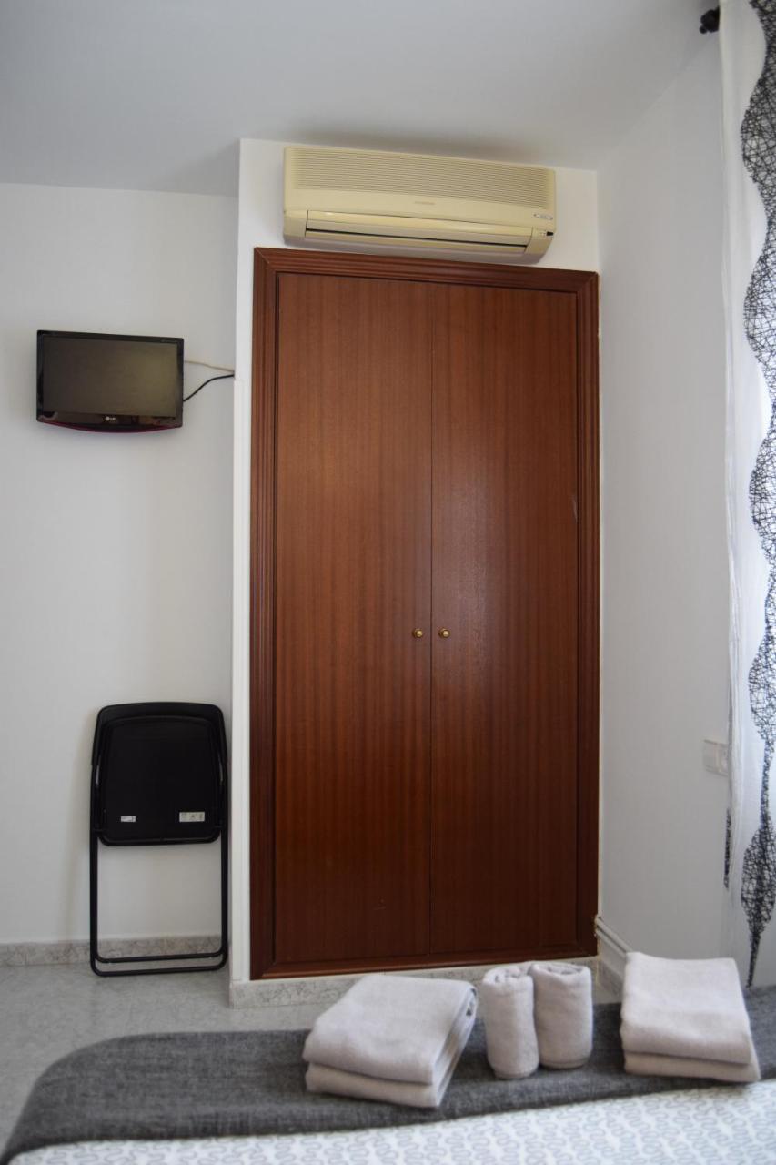 Hostal Rofer Madrid Exterior foto