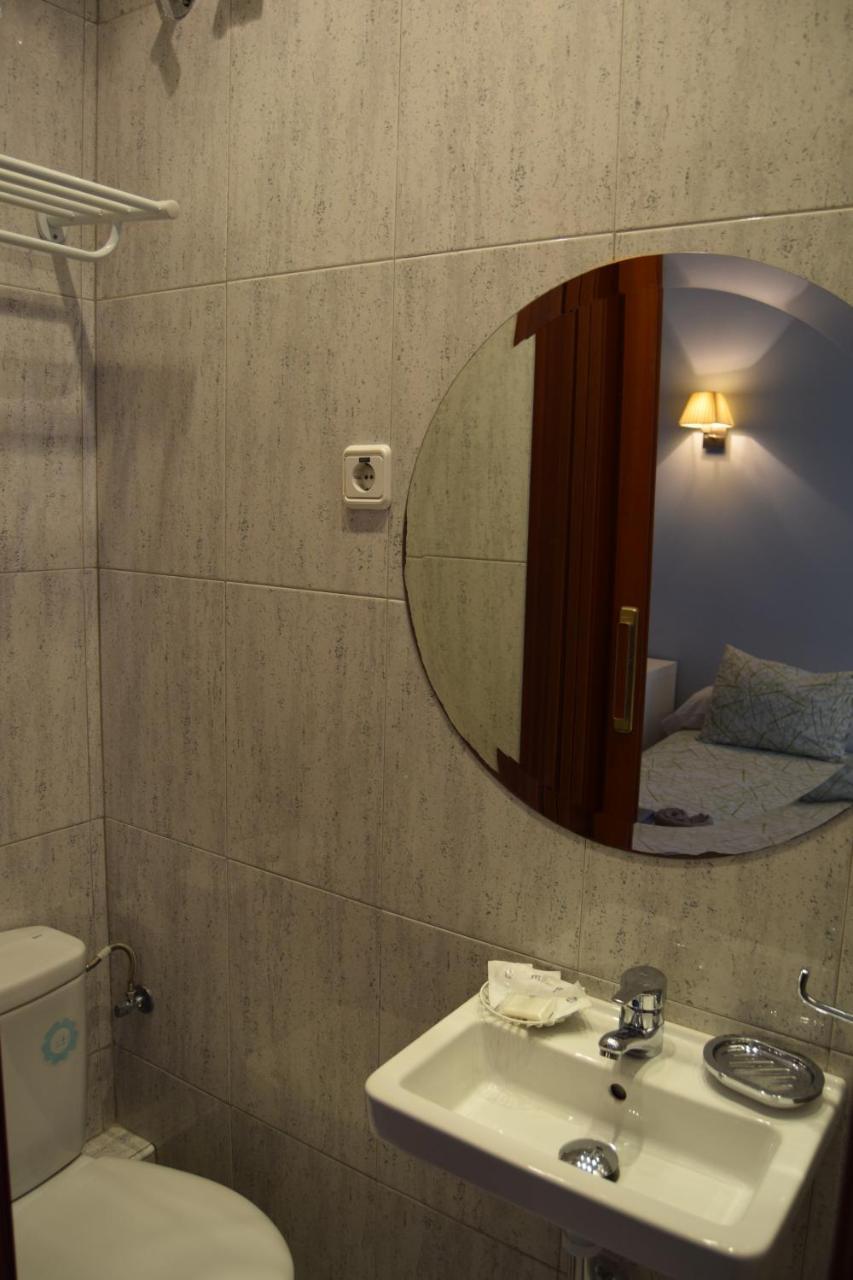 Hostal Rofer Madrid Exterior foto