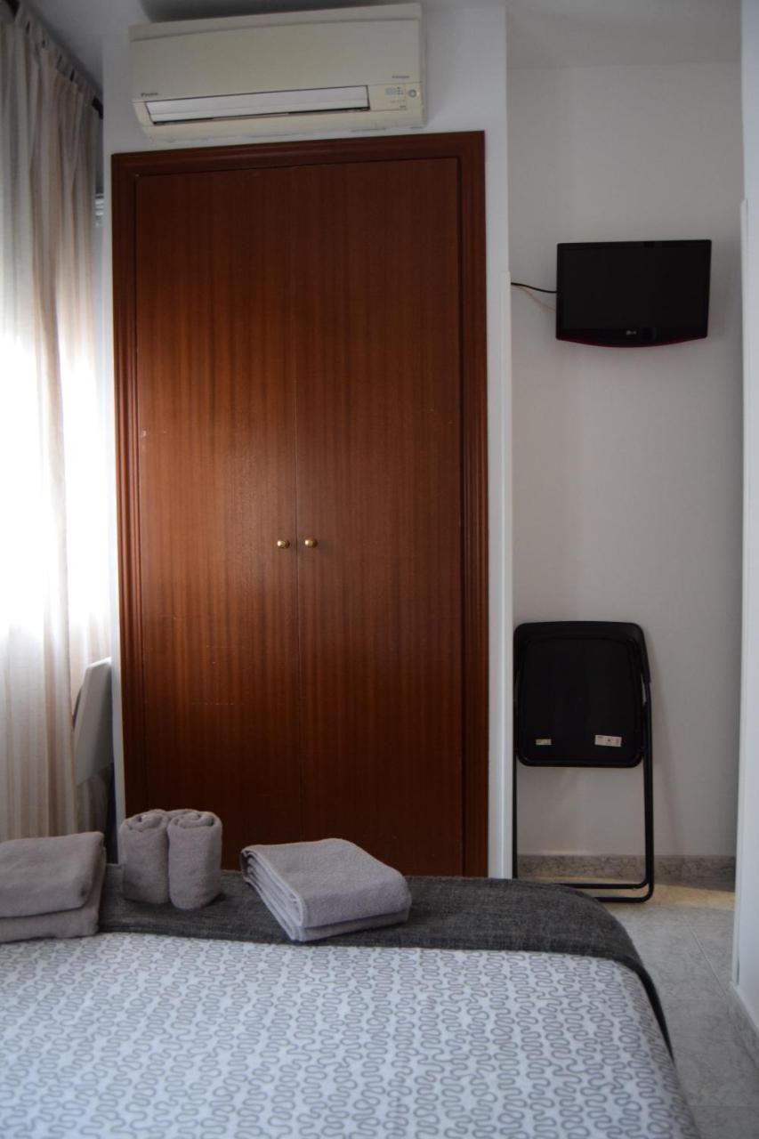 Hostal Rofer Madrid Exterior foto