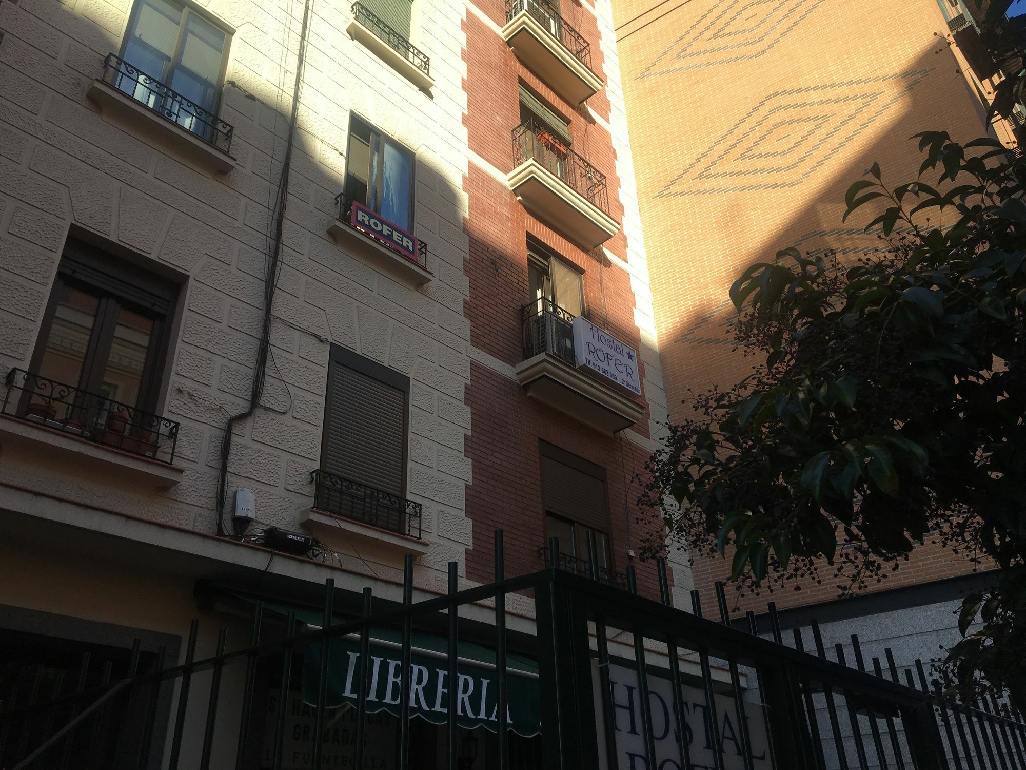Hostal Rofer Madrid Exterior foto