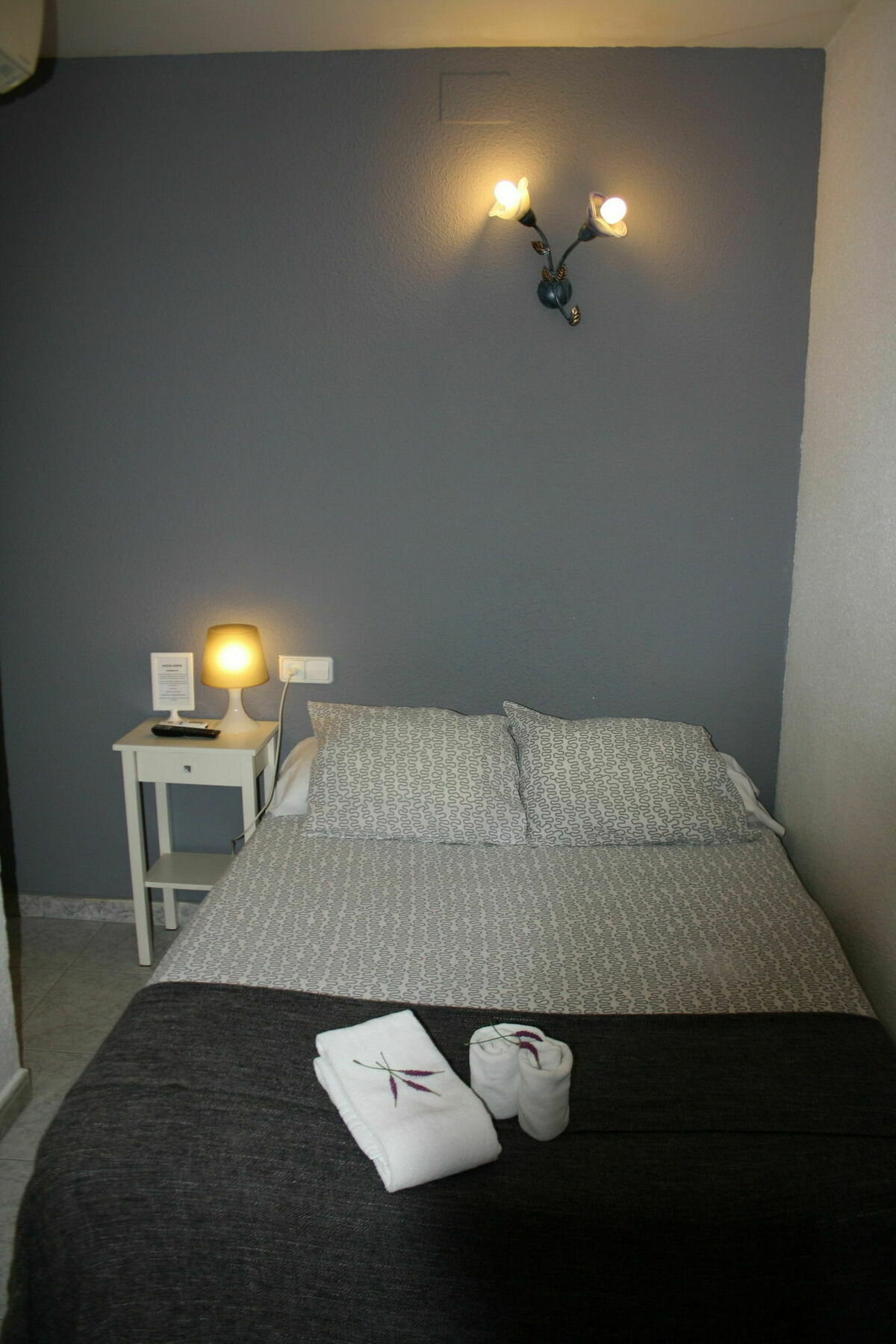 Hostal Rofer Madrid Exterior foto