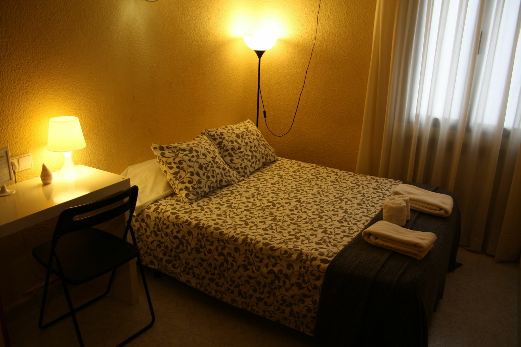 Hostal Rofer Madrid Exterior foto