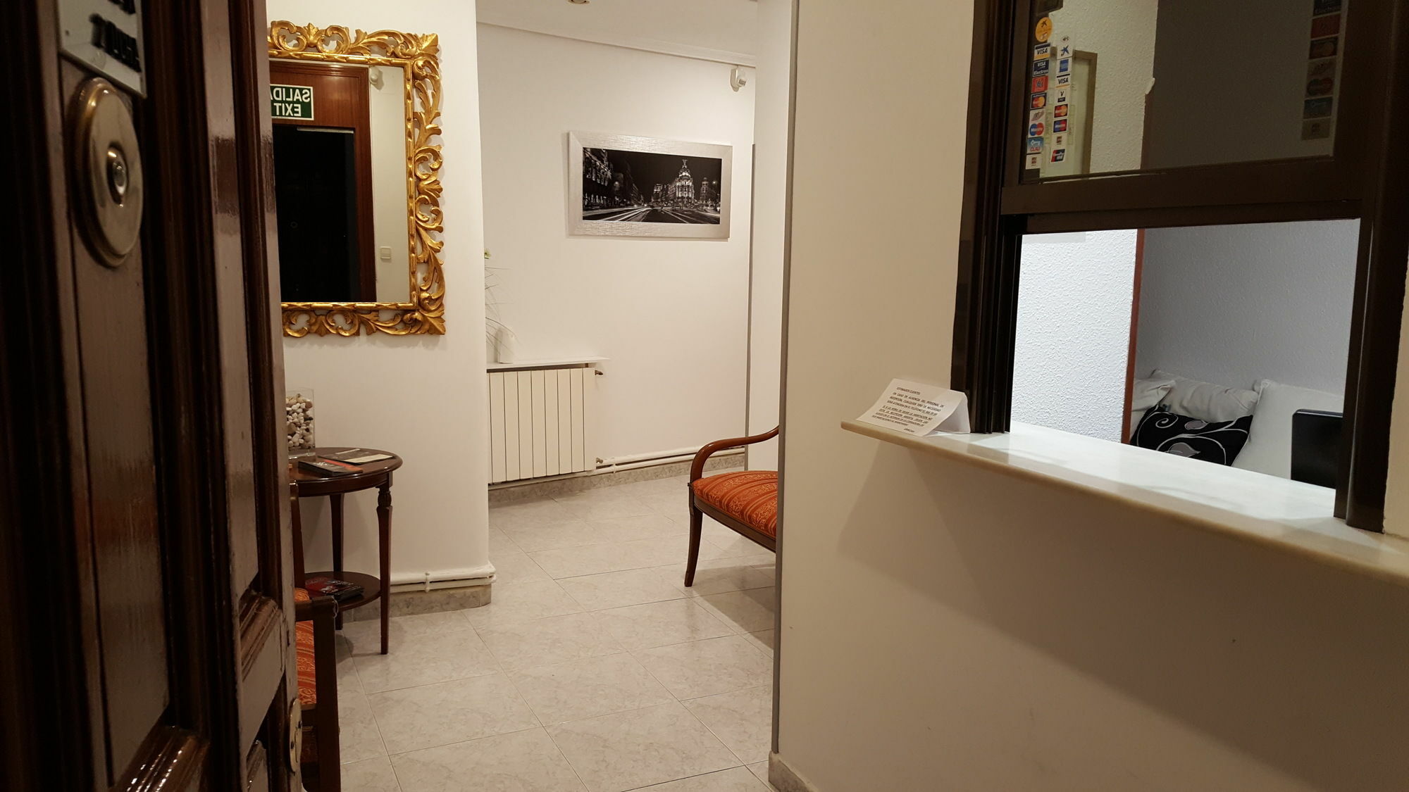 Hostal Rofer Madrid Exterior foto