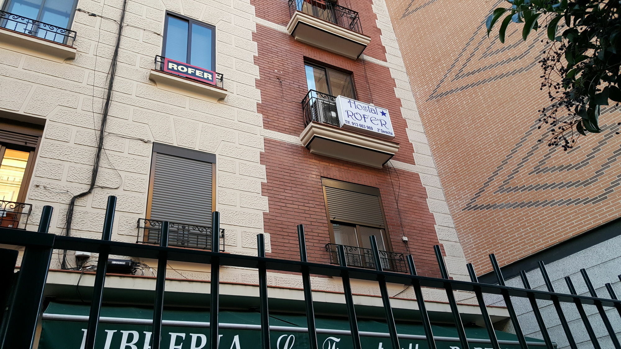 Hostal Rofer Madrid Exterior foto