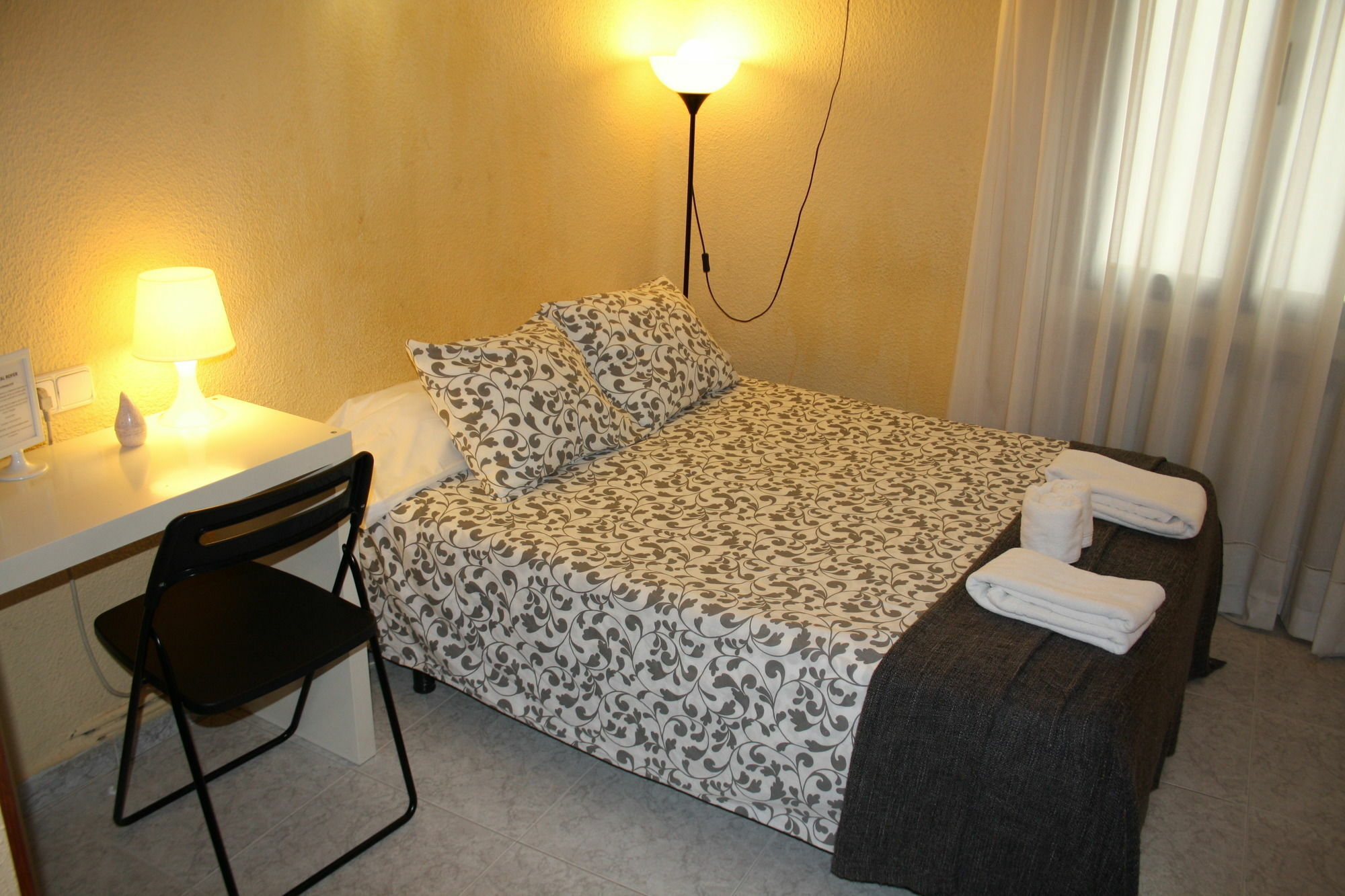 Hostal Rofer Madrid Exterior foto